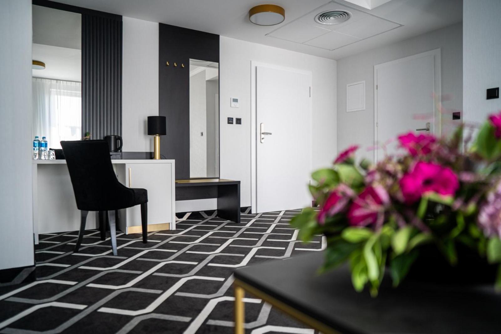 Hotel Lantier Wellness & Spa بيتوم المظهر الخارجي الصورة