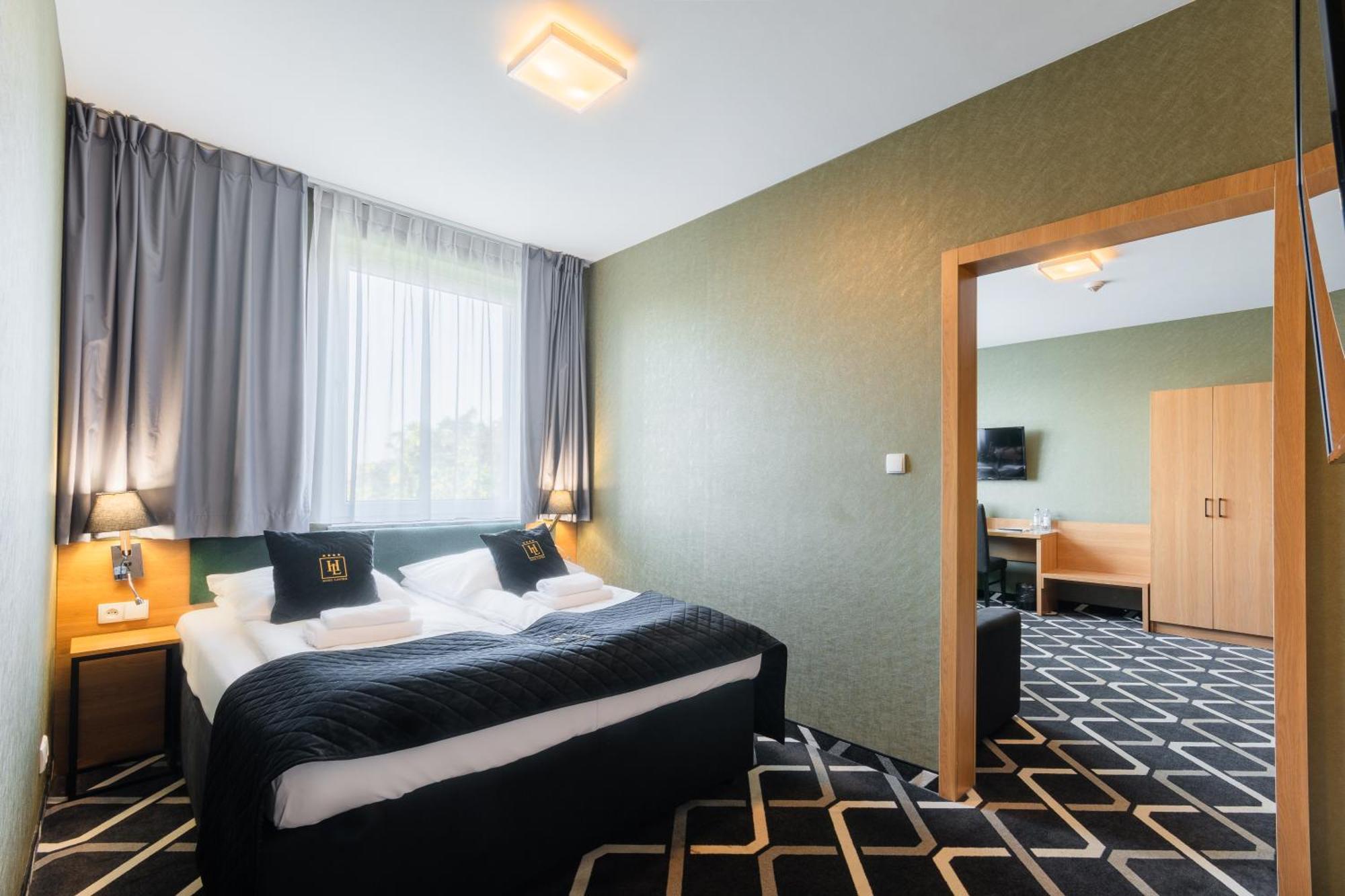 Hotel Lantier Wellness & Spa بيتوم المظهر الخارجي الصورة