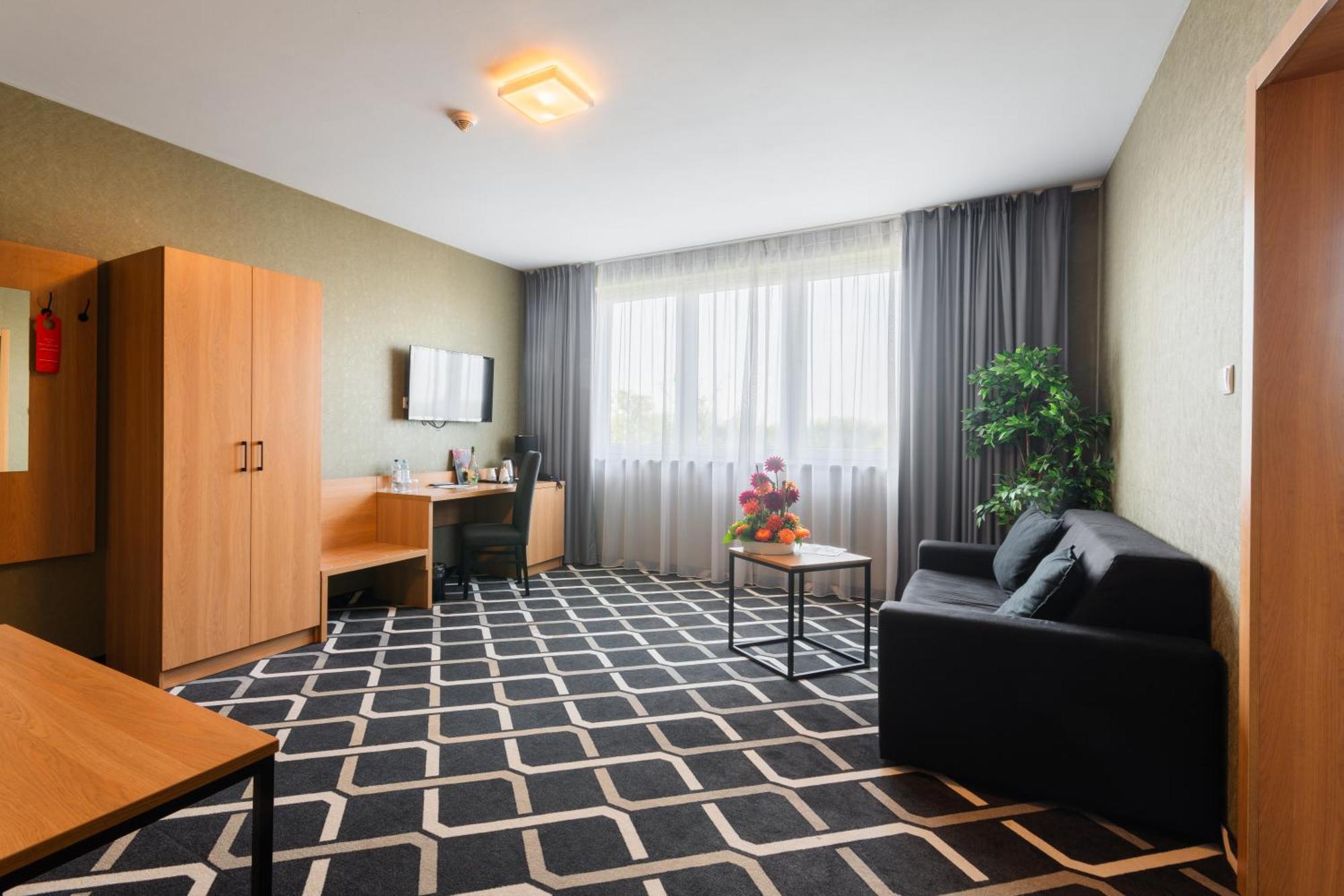 Hotel Lantier Wellness & Spa بيتوم المظهر الخارجي الصورة