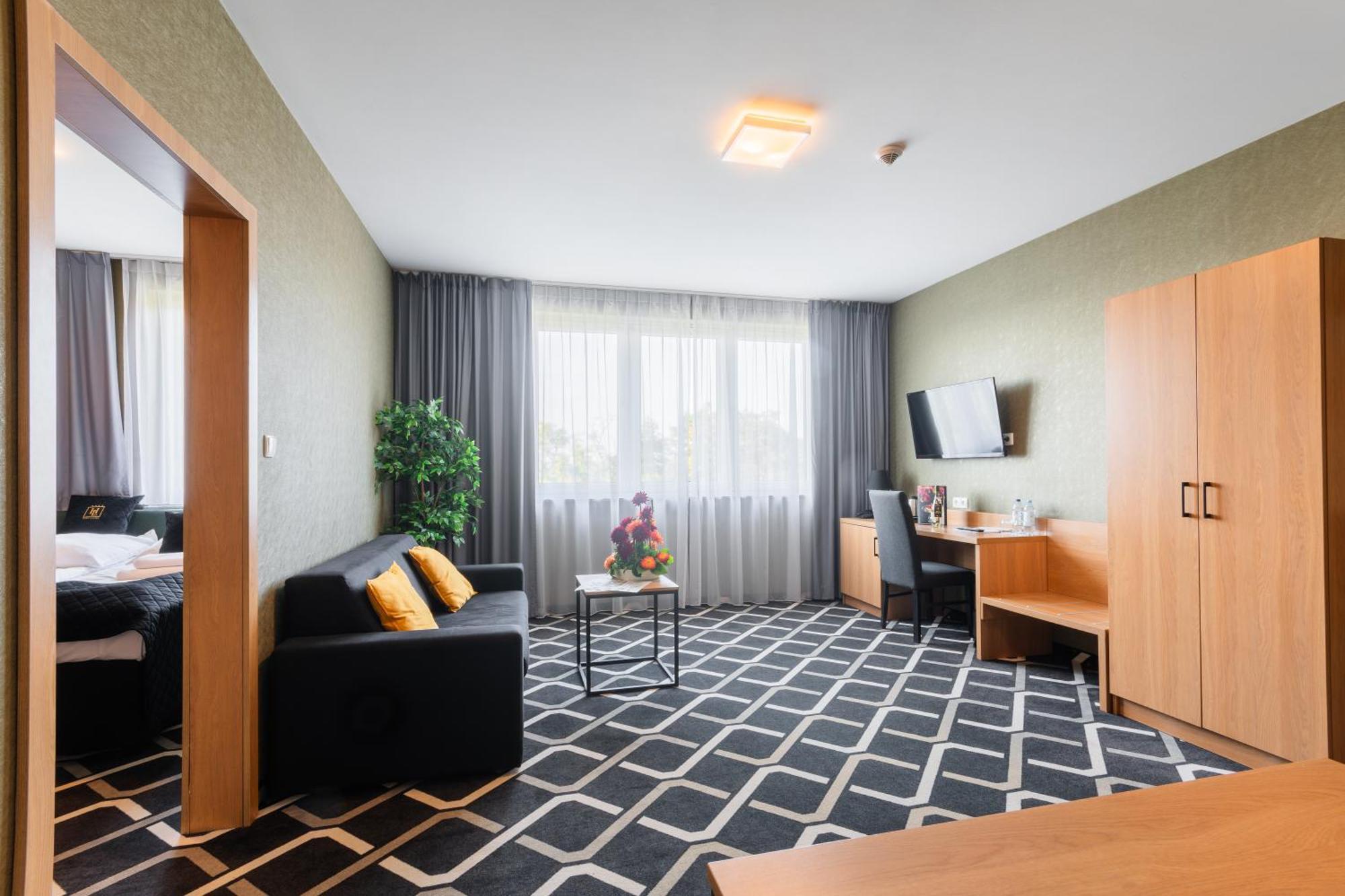 Hotel Lantier Wellness & Spa بيتوم المظهر الخارجي الصورة