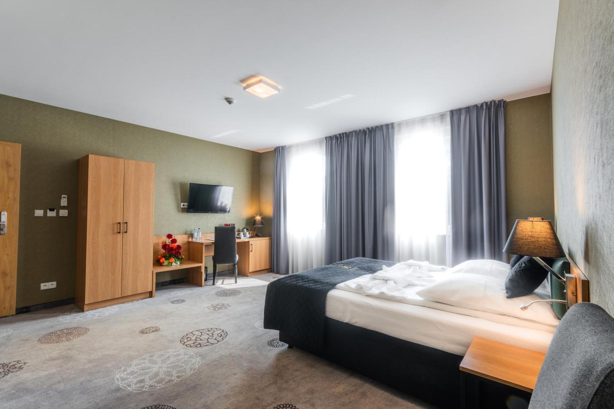 Hotel Lantier Wellness & Spa بيتوم المظهر الخارجي الصورة